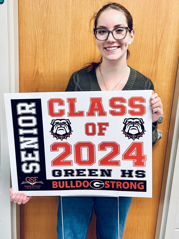 Nadia Otterstetter with her GSF graduation sign
